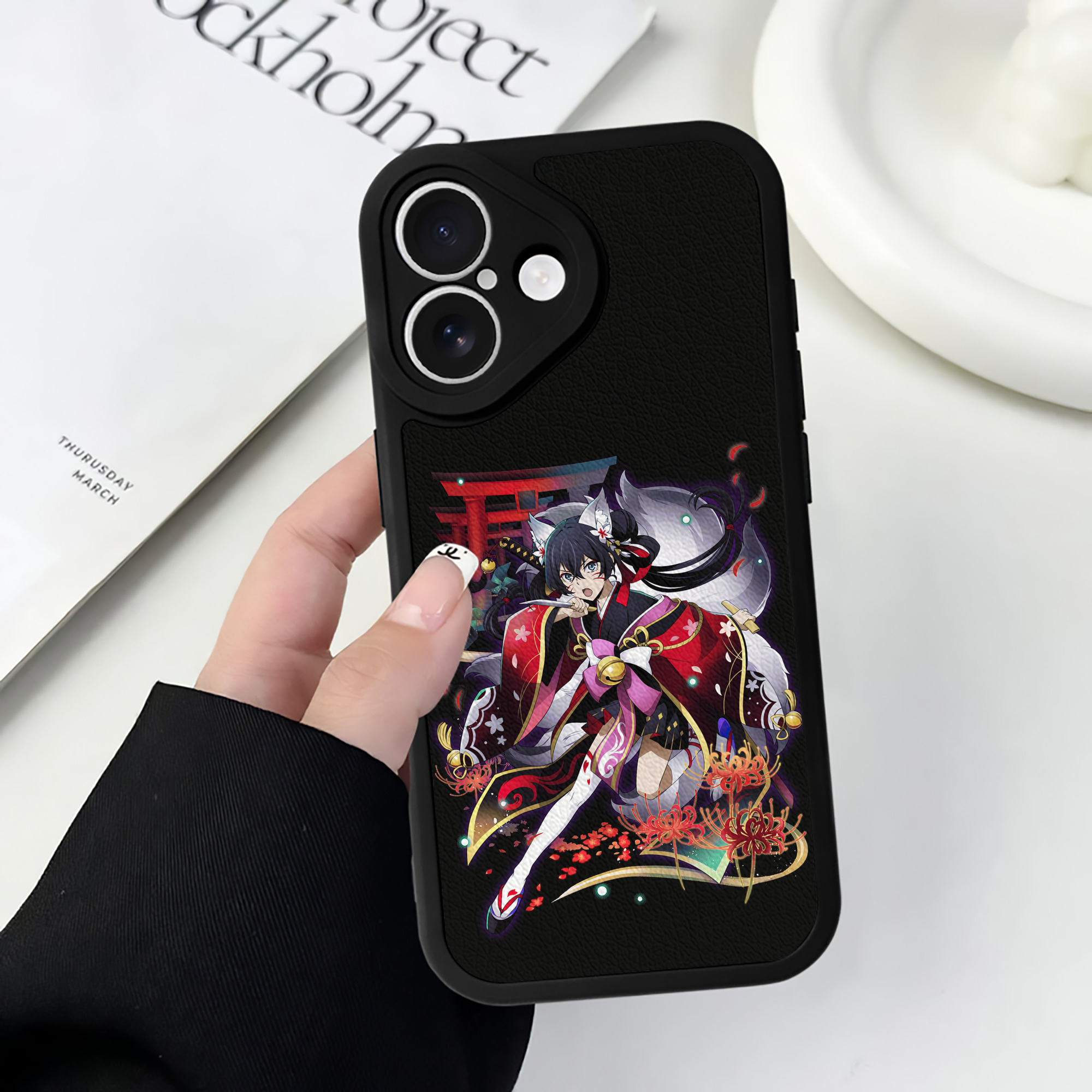 （画像用） 文豪ストレイドッグス Bungo Stray Dogs 【iPhone 16シリーズ対応】シリコンスマホケース（レザー調） 材質：シリコン